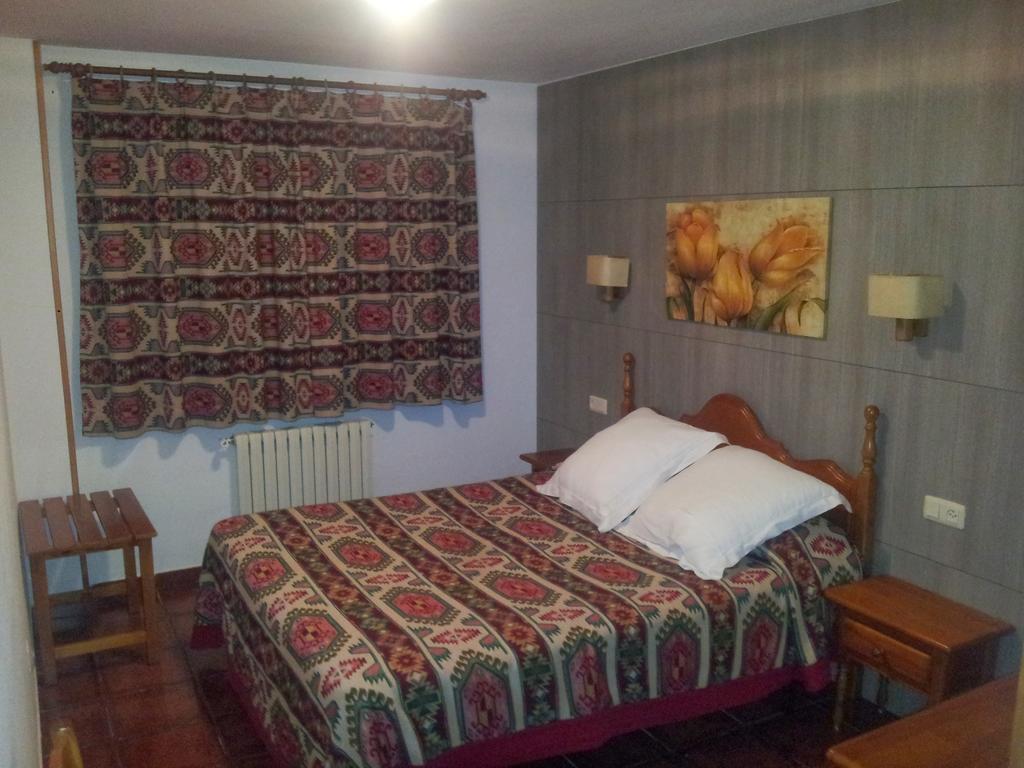 Apartamentos Petronilla Benasque Quarto foto